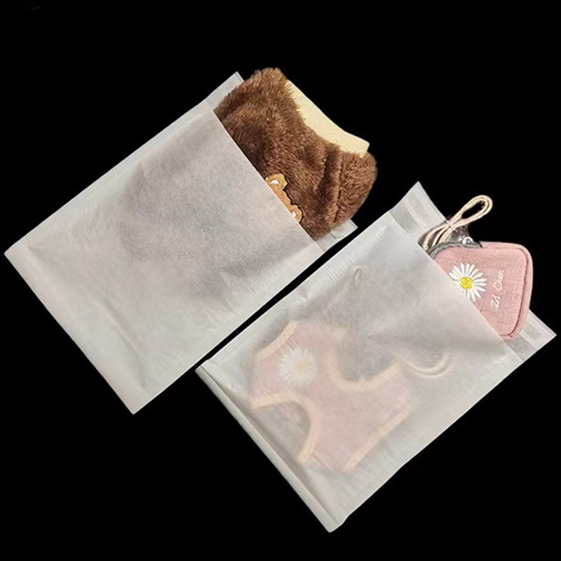 Zeal x FSC сертификатталған әйнек қапсырмаларын ашады, тұрақты киім қаптамасында